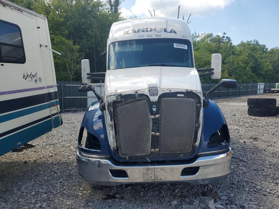 2019 Kenworth T680 VIN 1XKYD49X5KJ359053 COPART salvage auction — FRONT END, NE - CERT OF TITLE-SALVAGE, sold $14,100 on 2026-09-10 (photo 5)