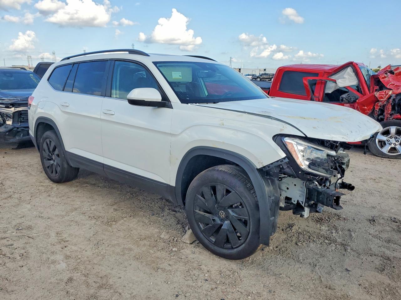 2026 Volkswagen Atlas VIN 1V2JN2CA6TC515849 COPART salvage auction — Front End, FL - CERT OF TITLE SLVG REBUILDABLE, sold $10,900 on 2026-09-04 (photo 4)