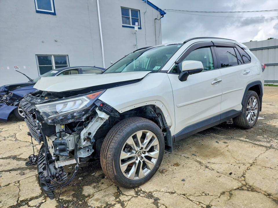 2021 Toyota Rav 4 VIN 2T3N1RFV4MW177680 — COPART salvage auction photo