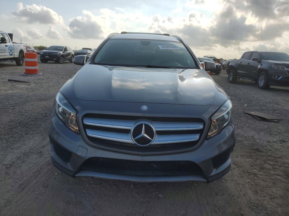 2015 Mercedes-benz Gla-klasse VIN WDCTG4GB3FJ092886 COPART salvage auction — MINOR DENT/SCRATCHES, Tx - Certificate Of Title, sold $12,801 on 2026-08-15 (photo 5)