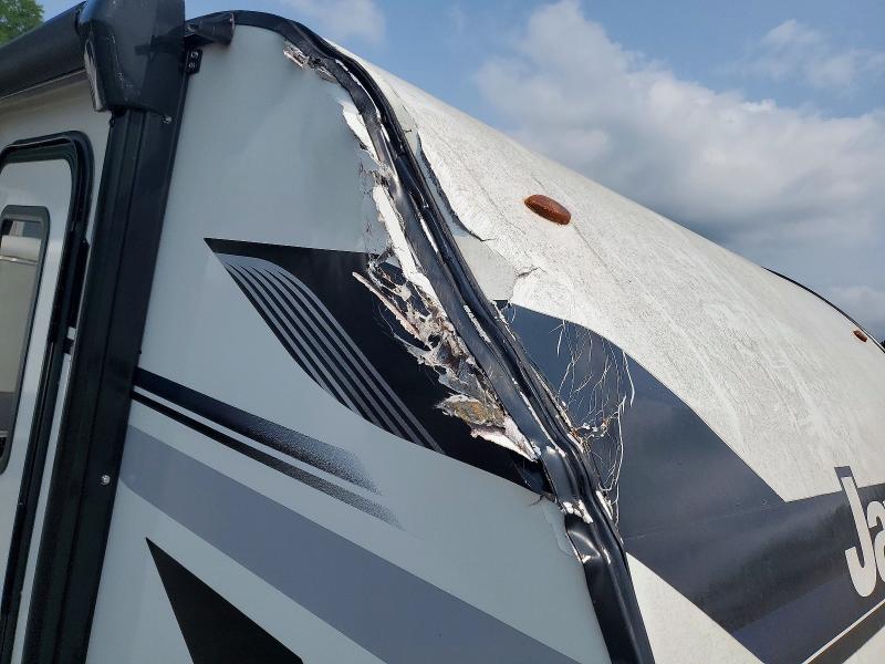 2025 Jayco jay Recreational vehicle (rv) VIN 1UJBB0AJ2S1JK0065 COPART salvage auction — ROOF, PA - CERTIFICATE OF SALVAGE, sold $2,700 on 2026-08-25 (photo 9)
