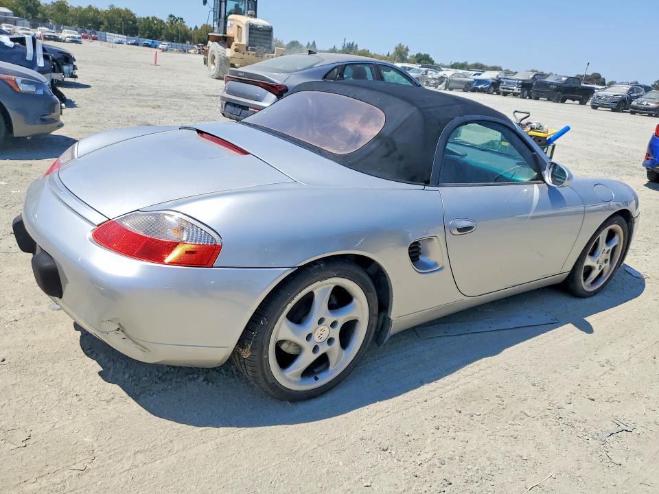 2000 Porsche Boxster VIN WP0CA2989YU624592 COPART salvage auction — MINOR DENT/SCRATCHES, Ca - Dis/Dlr/Exp Only Clean Title, sold $1,550 on 2026-08-22 (photo 3)
