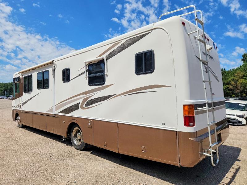 2002 Holiday rambler Vacationer VIN 5B4MP67G413336016 COPART salvage auction — NORMAL WEAR, VA - CERTIFICATE OF TITLE, sold $3,400 on 2026-09-15 (photo 3)
