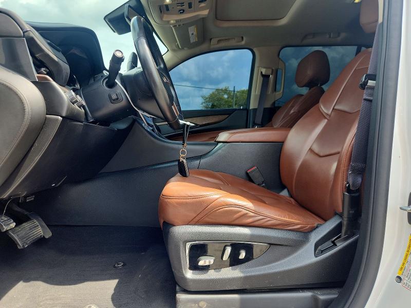 2016 Cadillac Escalade VIN 1GYS4BKJ9GR383807 COPART salvage auction — MINOR DENT/SCRATCHES, TX - CERTIFICATE OF TITLE, sold $11,000 on 2026-08-19 (photo 7)