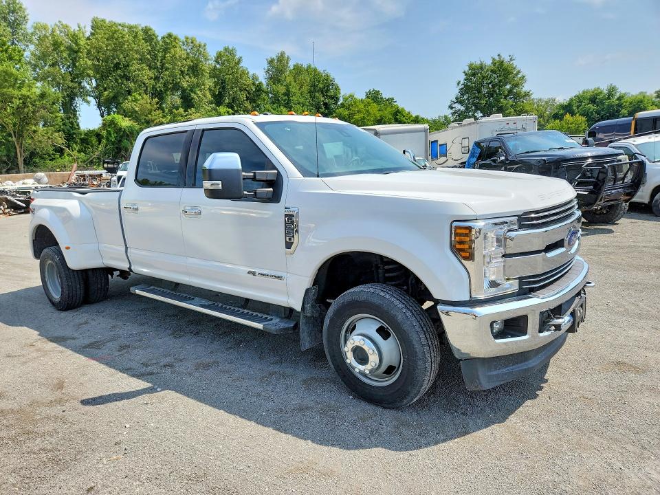 2018 Ford F350 VIN 1FT8W3DT3JEB34853 COPART salvage auction — WATER/FLOOD, Il - Salvage Cert-Flood, sold $20,100 on 2026-09-02 (photo 4)