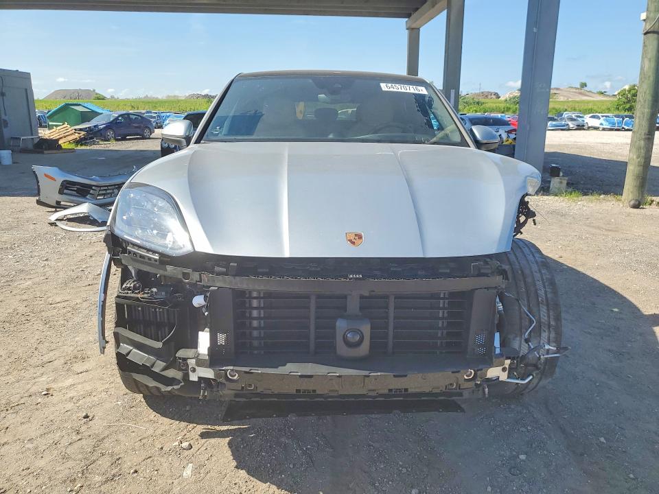 2025 Porsche Cayenne VIN WP1BA2AYXSDA31708 COPART salvage auction — FRONT END, FL - CERT OF TITLE SLVG REBUILDABLE, sold $49,500 on 2026-09-29 (photo 5)