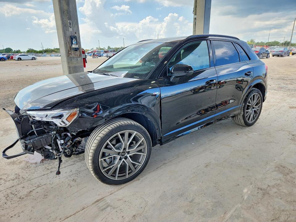 2025 Audi Q3 VIN WA1EECF38S1084019 — COPART salvage auction photo