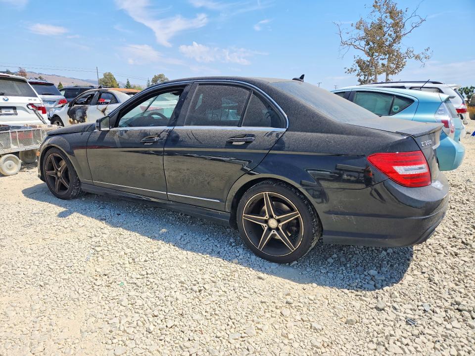 2014 Mercedes-benz C-klasse VIN WDDGF8AB8EG250604 COPART salvage auction — MINOR DENT/SCRATCHES, Salvage Title, sold $500 on 2026-08-18 (photo 2)