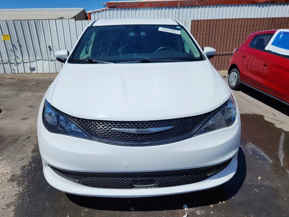 2022 Chrysler Voyager VIN 2C4RC1CG9NR204886 COPART salvage auction — MINOR DENT/SCRATCHES, NV - CERTIFICATE OF TITLE, sold $14,003 on 2026-08-25 (photo 5)