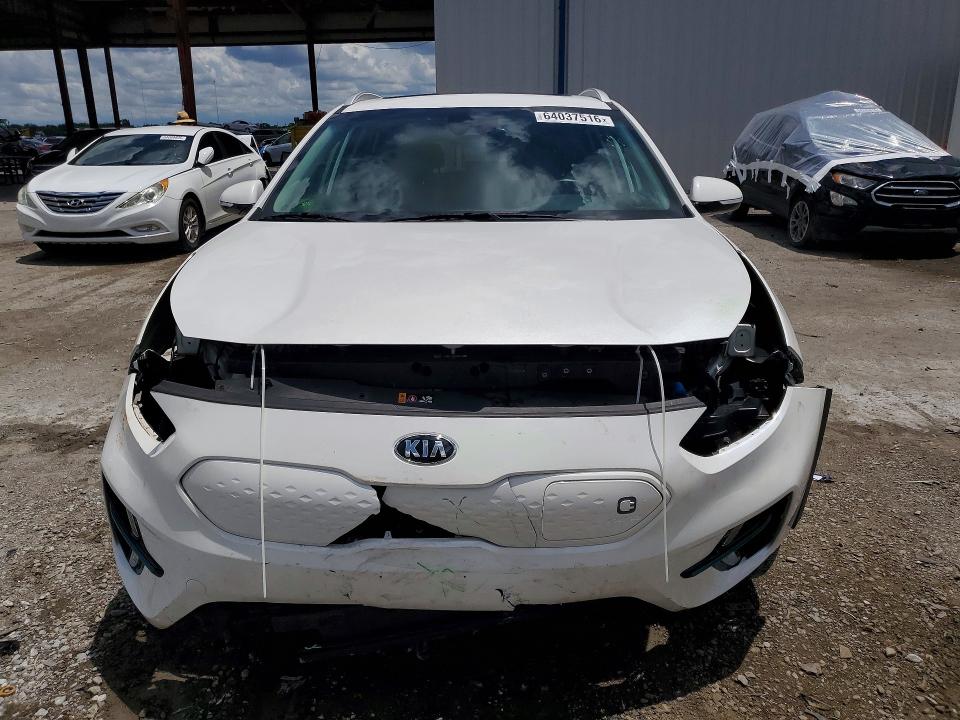 2020 Kia Niro VIN KNDCE3LG5L5040686 COPART salvage auction — FRONT END, FL - CERT OF TITLE SLVG REBUILDABLE, sold $8,900 on 2026-08-18 (photo 5)
