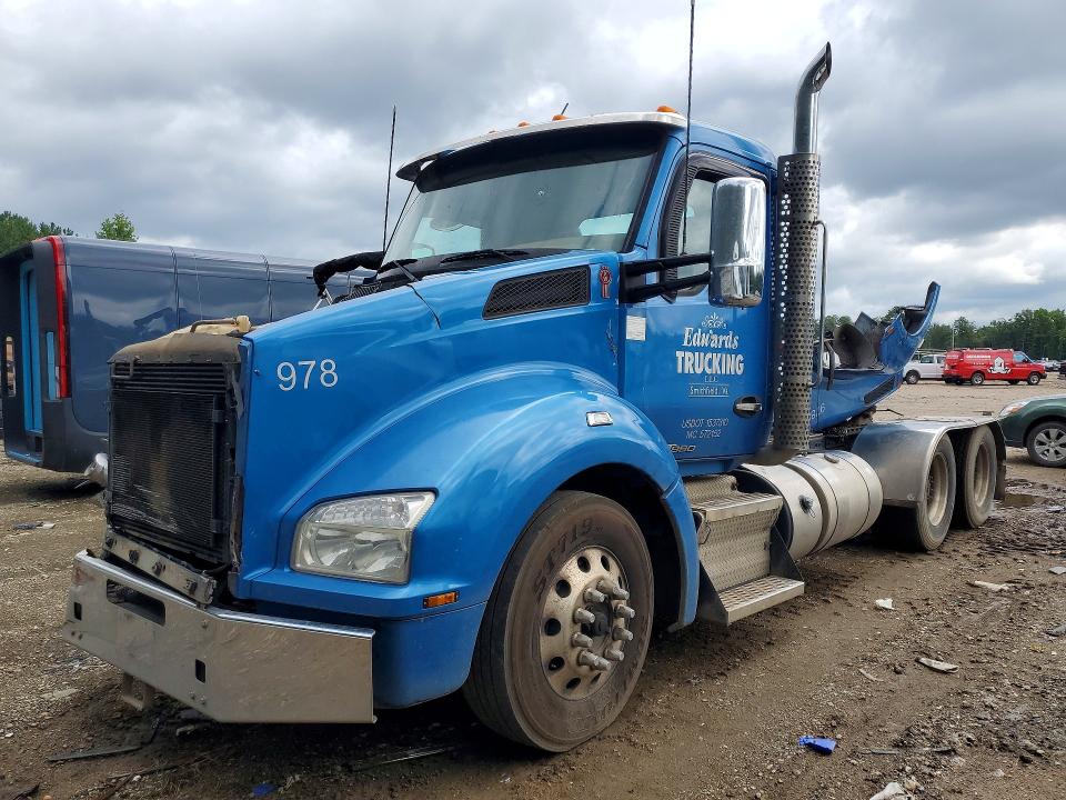 2018 Kenworth T880 VIN 1XKZDP9X0JJ191780 — COPART salvage auction photo
