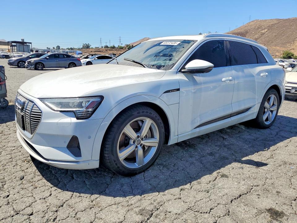 2019 Audi E-tron VIN WA1VABGE5KB014672 — COPART salvage auction photo