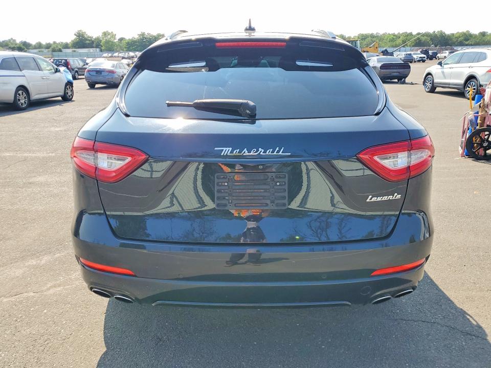 2017 Maserati Levante VIN ZN661XUS4HX245610 COPART salvage auction — WATER/FLOOD, NY - MV907A-FLOOD SALVAGE, sold $7,100 on 2026-08-19 (photo 6)