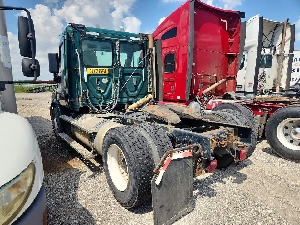 2018 Freightliner All other VIN 3AKBGADV3JSJL4479 COPART salvage auction — MINOR DENT/SCRATCHES, CT, sold $8,900 on 2026-08-27 (photo 2)