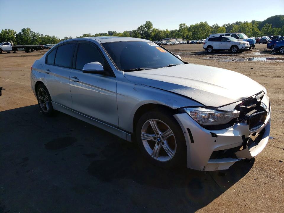 2014 BMW 3er VIN WBA3B5C57EP541893 COPART salvage auction — FRONT END, Ct - Certificate Of Title, sold $475 on 2026-08-21 (photo 4)