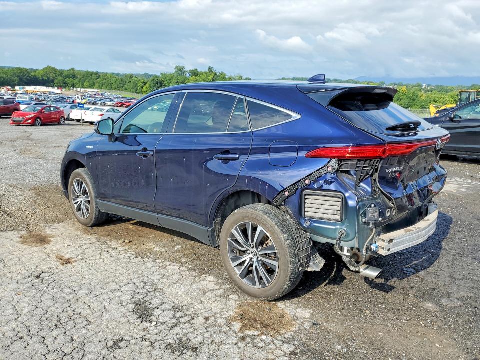 2021 Toyota Venza VIN JTEAAAAH1MJ015212 COPART salvage auction — REAR END, Salvage Title, sold $10,500 on 2026-08-21 (photo 2)