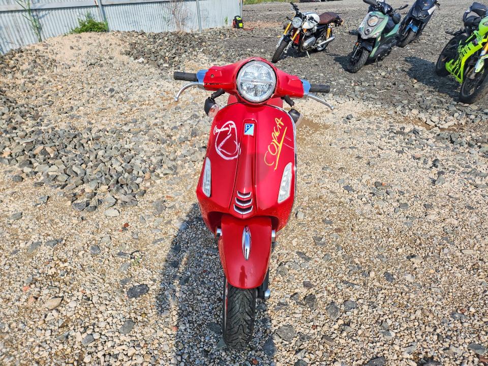 2021 Vespa - VIN ZAPM818G0M5903323 COPART salvage auction — FRONT END, Ny - Mv-907A Salvage Certificate, sold $225 on 2026-08-13 (photo 2)