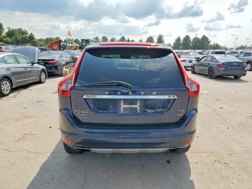 2016 Volvo Xc60 VIN YV4612RM1G2861109 COPART salvage auction — MINOR DENT/SCRATCHES, Mo - Certificate Of Title, sold $4,900 on 2026-08-07 (photo 6)