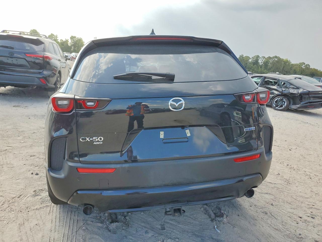 2026 Mazda Cx-50 VIN 7MMVAADW3TN145886 COPART salvage auction — Front End, TX - SALVAGE VEHICLE TITLE, sold $9,400 on 2026-09-04 (photo 6)