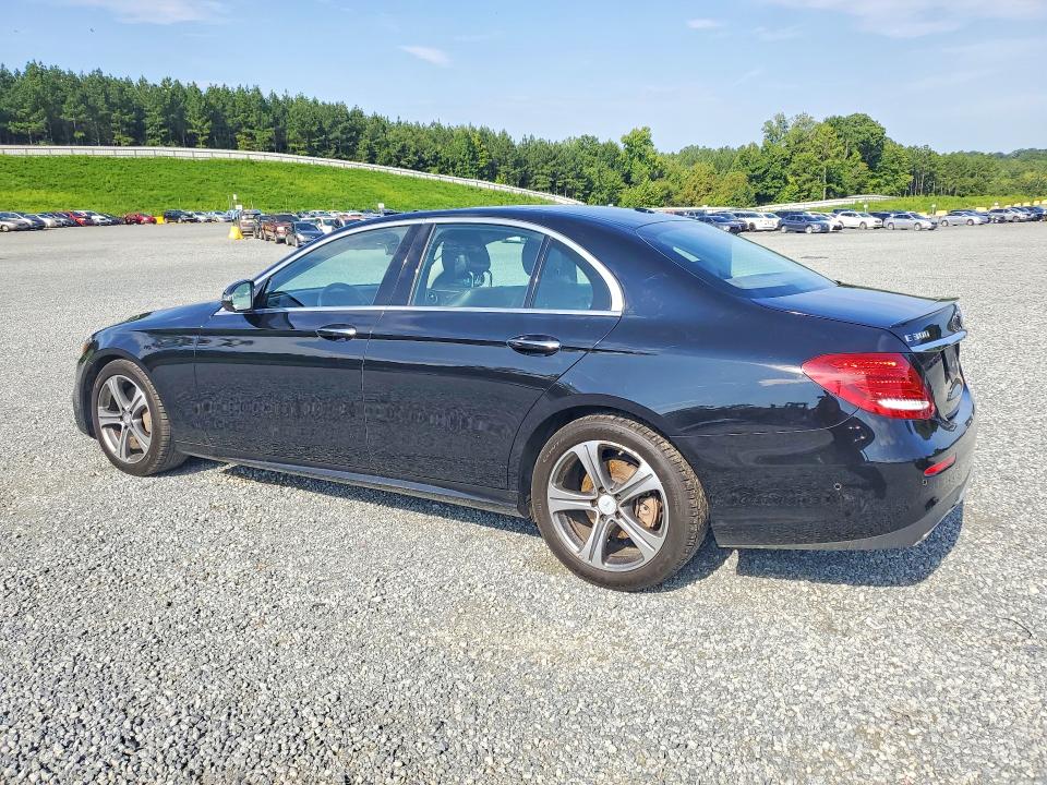 2017 Mercedes-benz E-klasse VIN WDDZF4JB7HA049768 COPART salvage auction — NORMAL WEAR, Salvage Title, sold $2,600 on 2026-08-13 (photo 2)