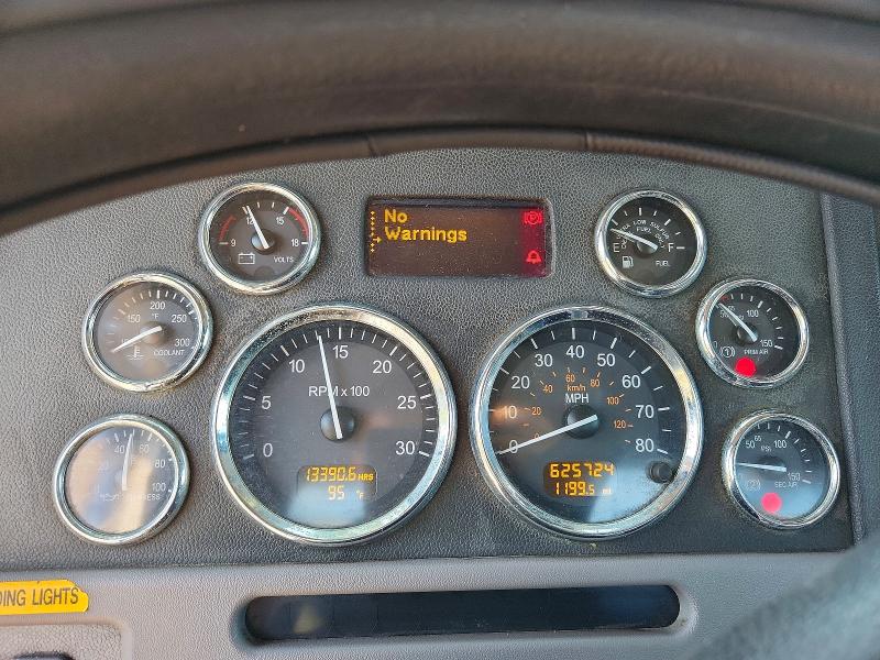2012 Peterbilt 365 VIN 1NPSL79X4CD153348 COPART salvage auction — MINOR DENT/SCRATCHES, MI - CERTIFICATE OF TITLE, sold $4,550 on 2026-09-15 (photo 9)