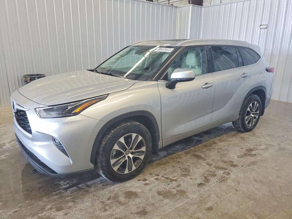 2024 Toyota Highlander hybrid VIN 5TDKBRCH3RS637712 — COPART salvage auction photo