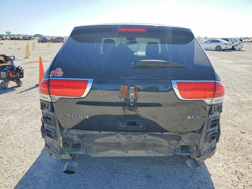 2013 Lincoln Mkx VIN 2LMDJ6JK7DBL04898 COPART salvage auction — FRONT END, Tx - Salvage Vehicle Title, sold $825 on 2026-09-01 (photo 6)