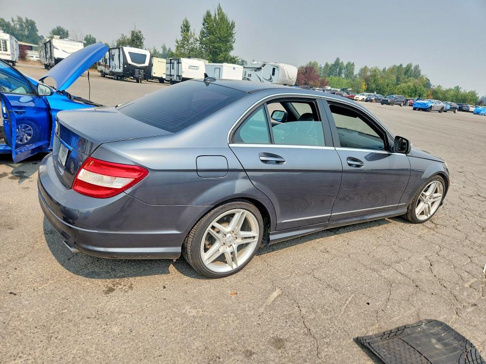 2008 Mercedes-benz C class VIN WDDGF54X98F173967 COPART salvage auction — MINOR DENT/SCRATCHES, CA - CERTIFICATE OF TITLE, sold $300 on 2026-08-10 (photo 3)