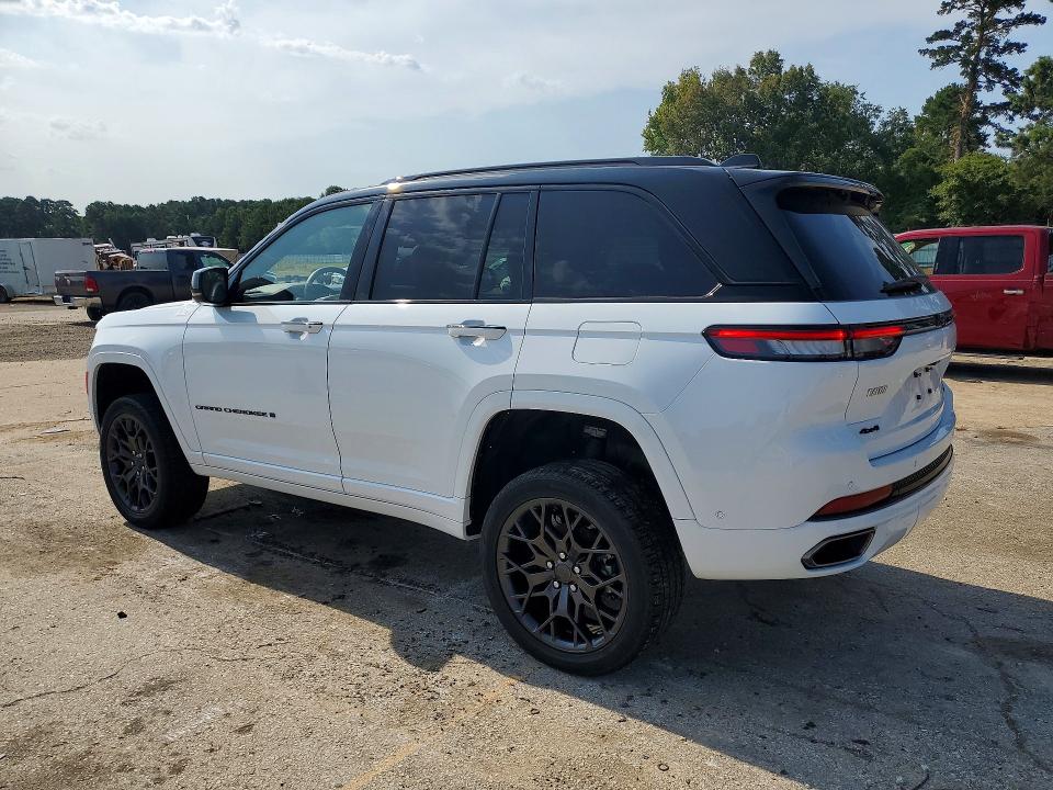2025 Jeep Grand cherokee VIN 1C4RJHEG0S8718371 COPART salvage auction — ROOF, Salvage Title, sold $33,000 on 2026-09-28 (photo 2)
