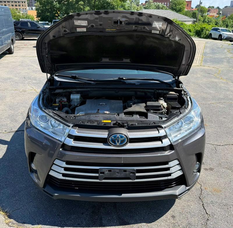 2018 Toyota Highlander VIN 5TDJGRFH7JS045355 COPART salvage auction — MINOR DENT/SCRATCHES, Nh - Certificate Of Title (P), sold $14,300 on 2026-08-31 (photo 5)
