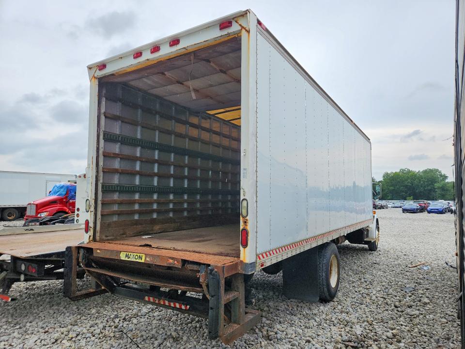 2002 Frht - freightliner All other VIN 1FVABSAK52HK15442 COPART salvage auction — NORMAL WEAR, CT, sold $125 on 2026-08-31 (photo 3)