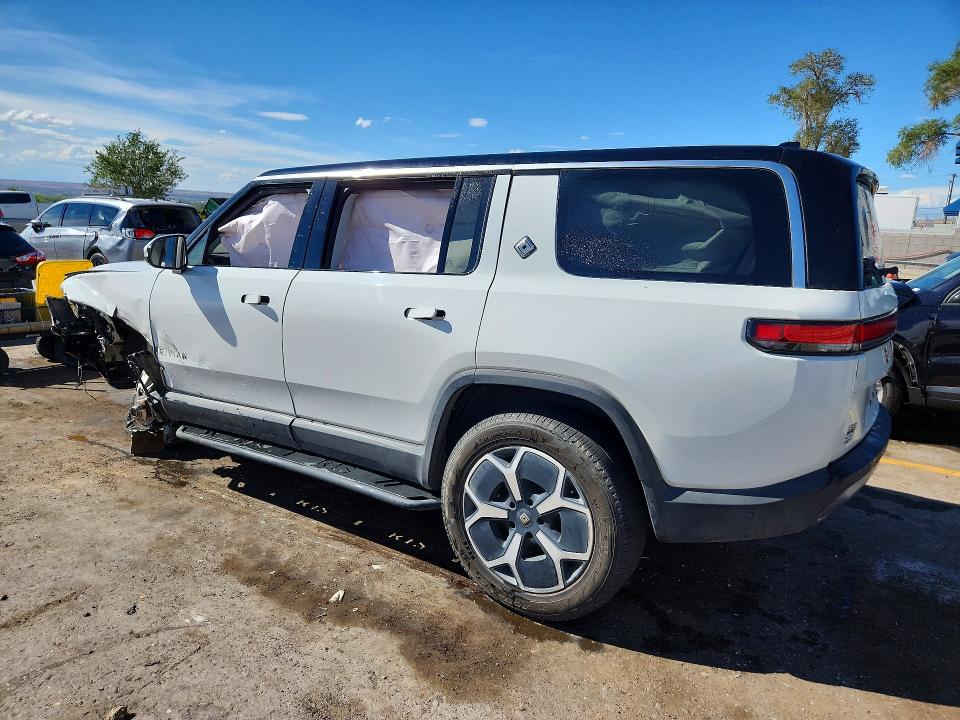 2024 Rivian R1s VIN 7PDSGBBA9RN030029 COPART salvage auction — FRONT END, NM - CERT OF TITLE-SALVAGE, sold $9,800 on 2026-09-24 (photo 2)