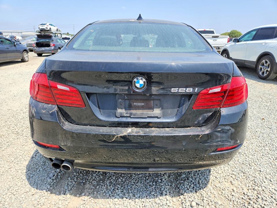 2015 BMW 5er VIN WBA5A5C53FD520344 COPART salvage auction — MINOR DENT/SCRATCHES, Ca - Dis/Dlr/Exp Only Clean Title, sold $2,350 on 2026-08-19 (photo 6)