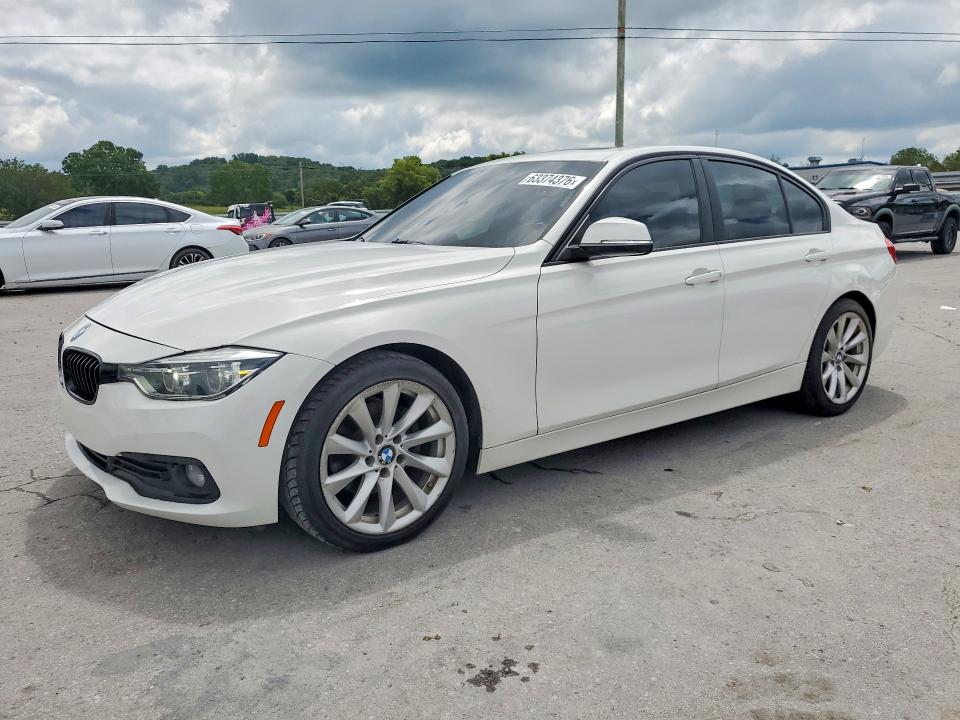 2018 BMW 3er VIN WBA8E1G50JNU90422 COPART salvage auction — MINOR DENT/SCRATCHES, Wv - Certificate Of Title (P), sold $6,100 on 2026-08-10 (photo 1)
