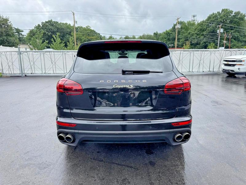 2017 Porsche Cayenne VIN WP1AE2A24HLA72698 COPART salvage auction — MINOR DENT/SCRATCHES, Salvage Title, sold $10,700 on 2026-08-25 (photo 5)