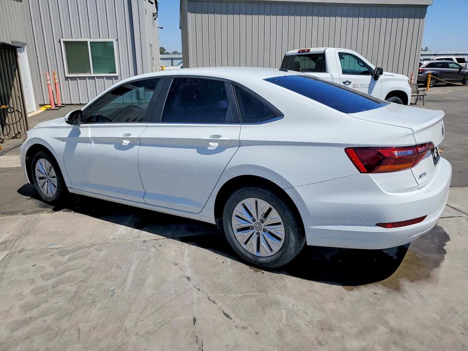2019 Volkswagen Jetta VIN 3VWC57BU3KM053862 COPART salvage auction — MINOR DENT/SCRATCHES, CA - CERTIFICATE OF TITLE, sold $6,007 on 2026-09-01 (photo 2)