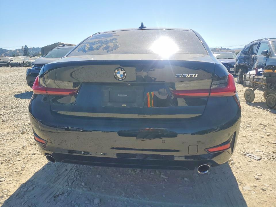 2020 BMW 3er VIN WBA5R1C02LFH37683 COPART salvage auction — FRONT END, Ca - Salvage Certificate, sold $9,700 on 2026-08-11 (photo 6)