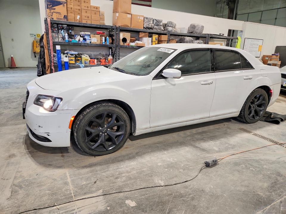 2021 Chrysler 300 VIN 2C3CCABG3MH598899 — COPART salvage auction photo
