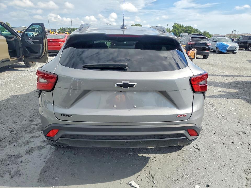 2025 Chevrolet Trax VIN KL77LJEP0SC210937 COPART salvage auction — SIDE, Fl - Certificate Of Title, sold $13,100 on 2026-09-01 (photo 6)