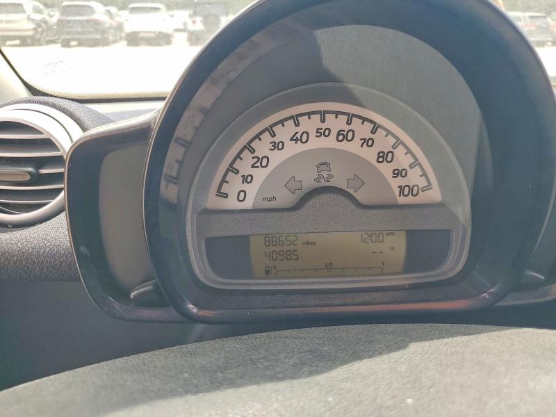2013 Smart Fortwo VIN WMEEJ3BA2DK688749 COPART salvage auction — MINOR DENT/SCRATCHES, Ga - Dealer Only Salvage Title, sold $250 on 2026-08-21 (photo 9)