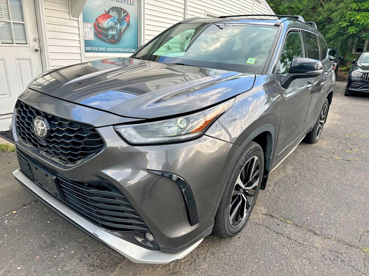 2022 Toyota Highlander VIN 5TDLZRBH9NS252439 — COPART salvage auction photo