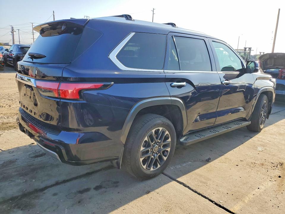 2024 Toyota Sequoia VIN 7SVAAABA5RX039531 COPART salvage auction — FRONT END, Salvage Title, sold $29,250 on 2026-08-13 (photo 3)