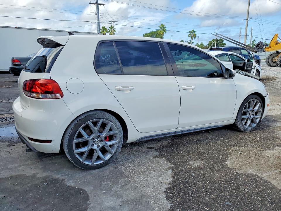 2013 Volkswagen Gti VIN WVWHV7AJ8DW127943 COPART salvage auction — FRONT END, Fl - Cert Of Ttl-Rebuilt&Slvg Rbld, sold $2,100 on 2026-08-18 (photo 3)