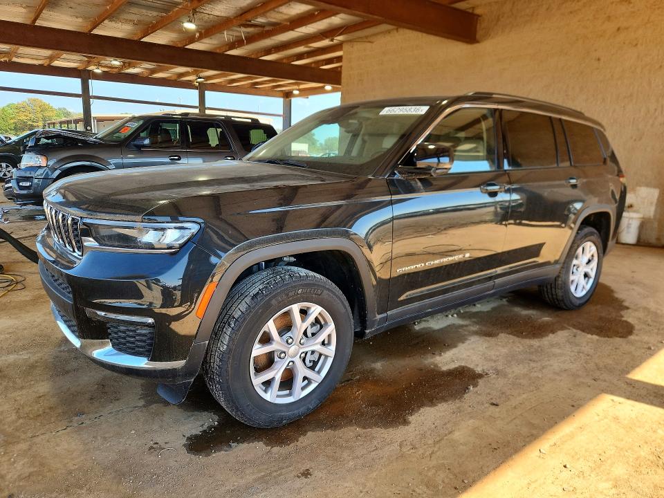 2022 Jeep Cherokee VIN 1C4RJKBG0N8560474 — COPART salvage auction photo