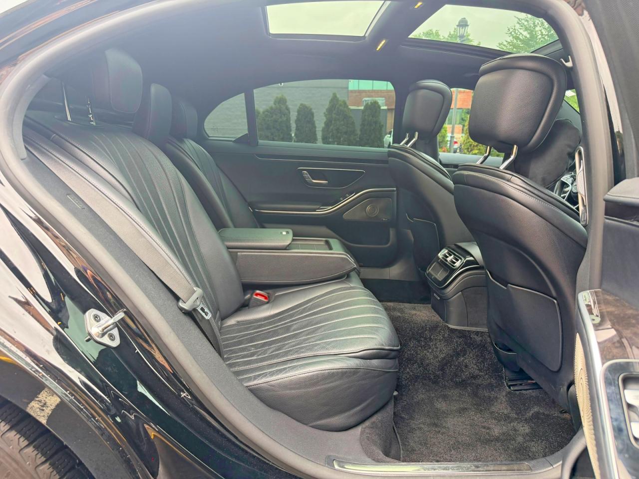 2022 Mercedes-benz S class VIN W1K6G6DB2NA065959 COPART salvage auction — Minor Dent/Scratches, IL - CERTIFICATE OF TITLE (P), sold $41,500 on 2026-08-07 (photo 9)