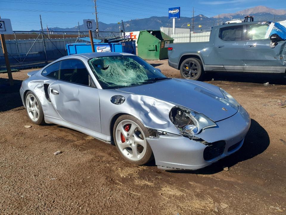 2001 Porsche 911 VIN WP0AB29901S686834 COPART salvage auction — SIDE, Co - Salvage Title, sold $24,600 on 2026-08-31 (photo 4)