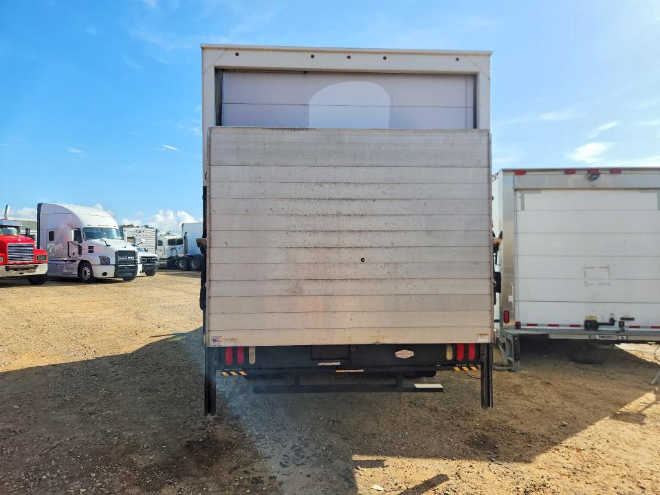 2018 Ford F550 VIN 1FDUF5HT7JEB41949 COPART salvage auction — MINOR DENT/SCRATCHES, Fl - Certificate Of Title, sold $9,500 on 2026-08-24 (photo 6)