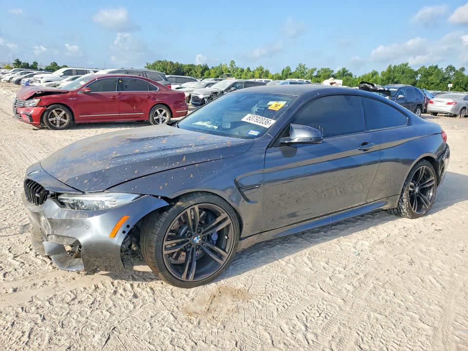 2015 BMW M4 VIN WBS3R9C53FK333426 — COPART salvage auction photo