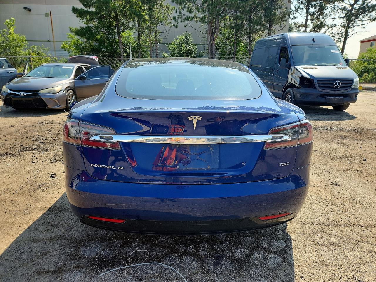 2017 Tesla Model s VIN 5YJSA1E28HF216875 COPART salvage auction — Mechanical, Ct - Clean Title, sold $4,100 on 2026-09-04 (photo 6)