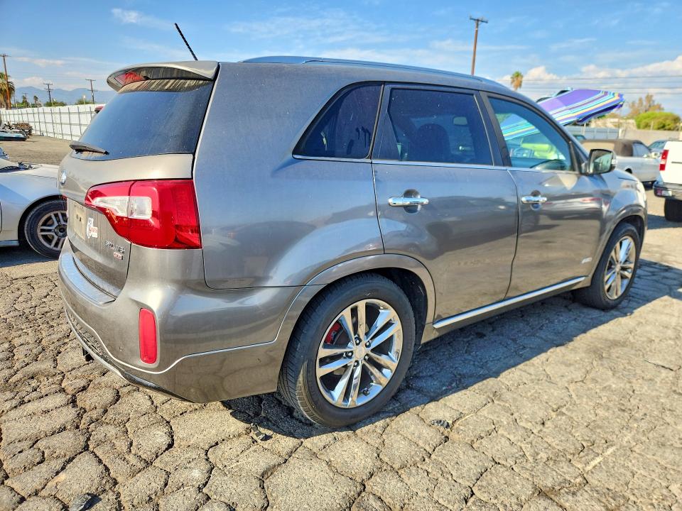 2014 Kia Sorento VIN 5XYKWDA76EG531389 COPART salvage auction — MECHANICAL, Ca - Dis/Dlr/Exp Only Clean Title, sold $3,000 on 2026-09-04 (photo 3)
